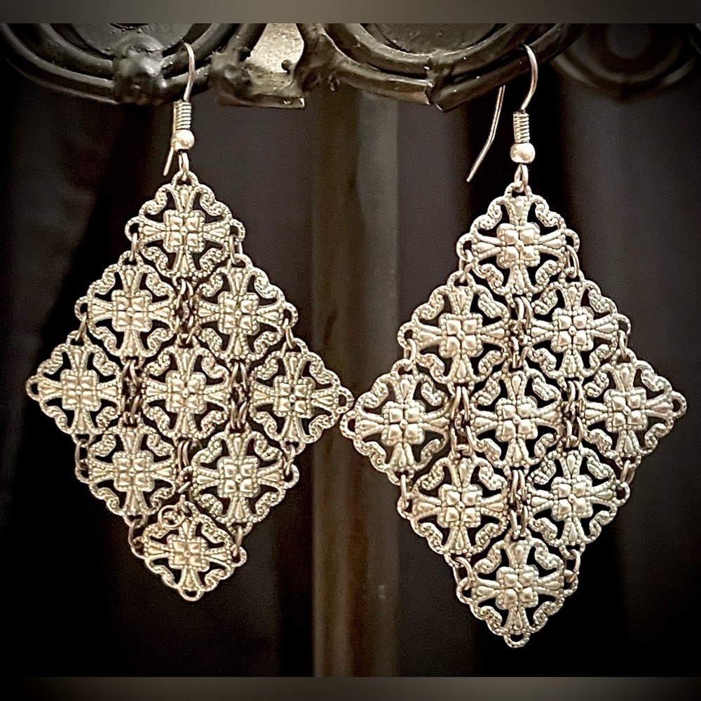 Silver tone linked panel dangle earrings​​​